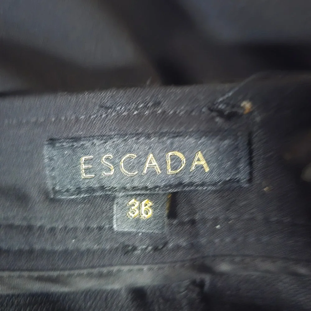 Escada Black Pintuck High Rise Straight Leg Trousers Pants Size 36‎ EU 6 US